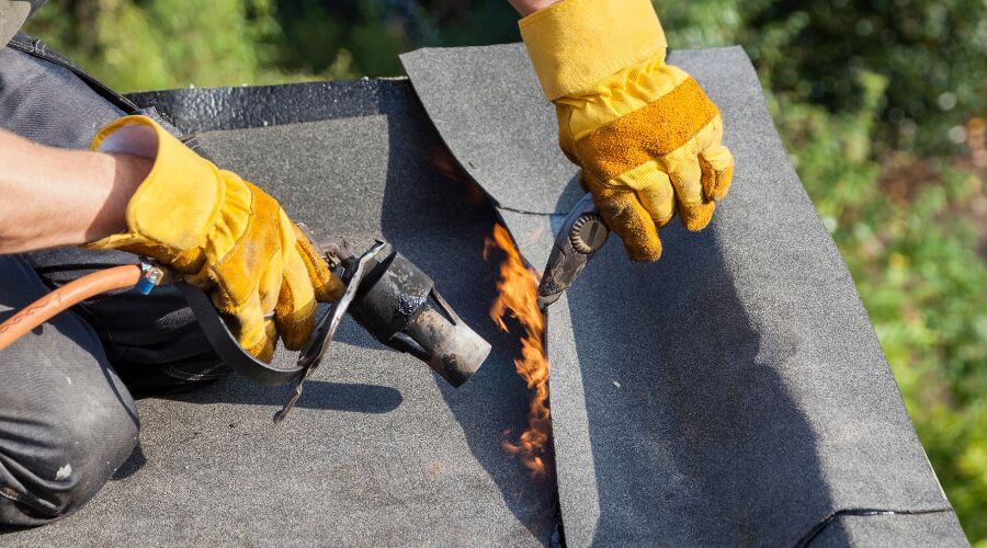 Expert Emergency Roof Repairs services in Scottville, MI